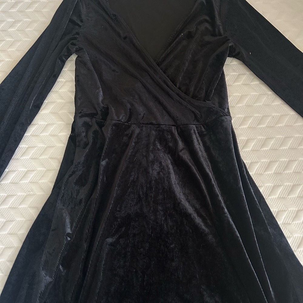 Express Black Velvet Long Sleeve Dress